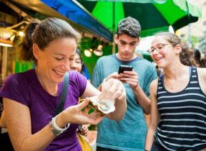 Tsukiji Food Walking Experience